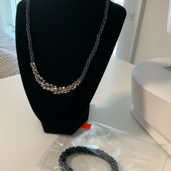 necklace - Picture 2 of 3